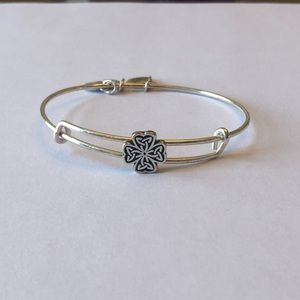 Lucky bracelet